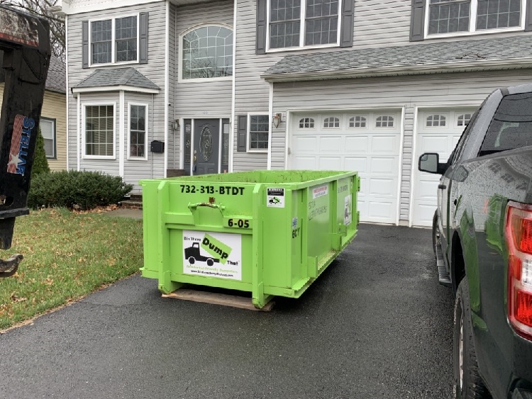 A 6 yard dumpster in Fords, NJ